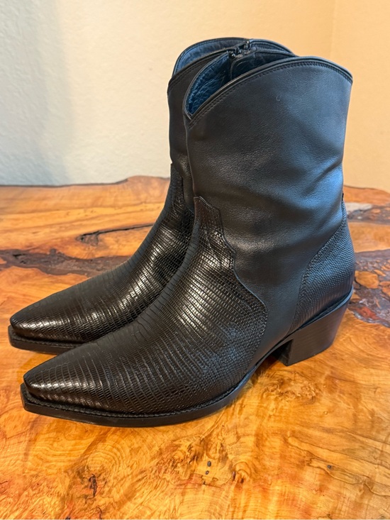 Tecovas Shoes - Tecovas Dakota genuine lizard booties